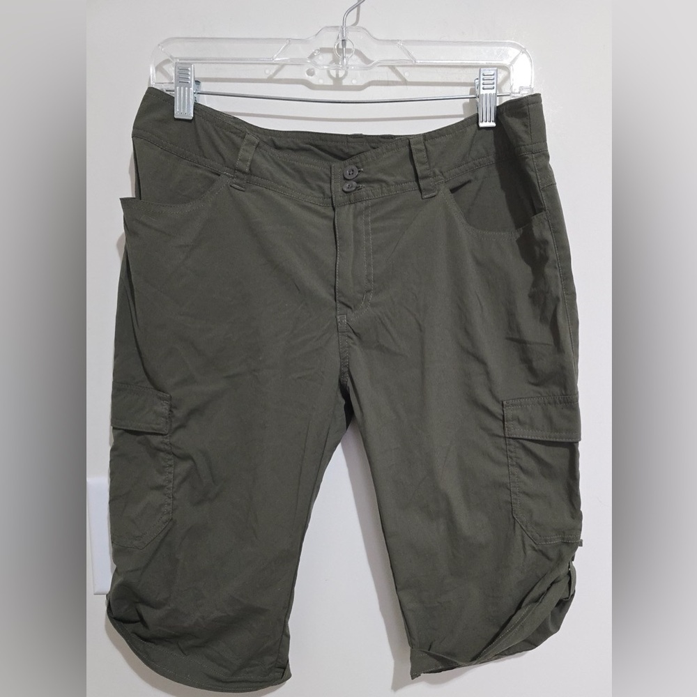 Patagonia Women's Green Cargo Shorts